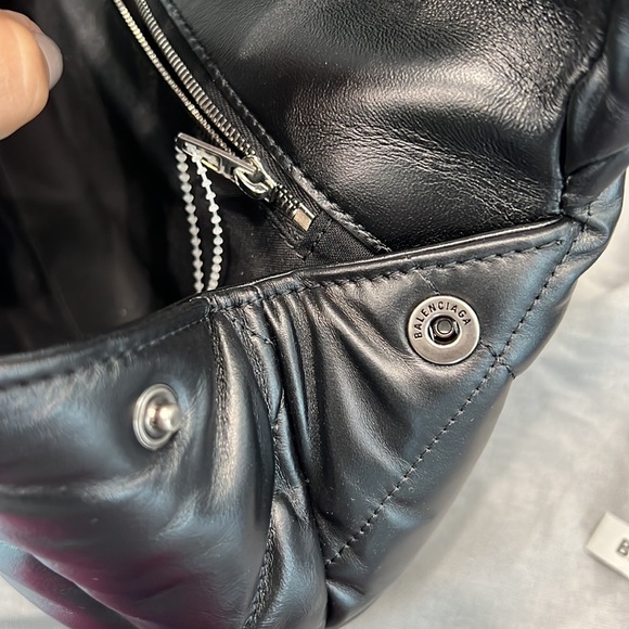 NEW Balenciaga puff clutch $1150 - Picture 6 of 6